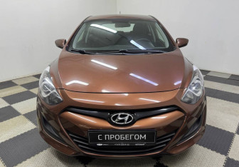 Подержанный автомобиль Hyundai i30 Hatchback 2012 года (2 фото)