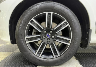 Подержанный автомобиль Volvo XC60 2016 года (12 фото)
