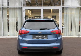 Подержанный автомобиль Kia Ceed Wagon 2012 года (6 фото)