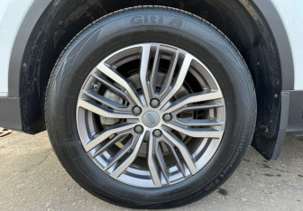 Подержанный автомобиль Geely Atlas Pro 2022 года (12 фото)