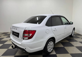 Подержанный автомобиль LADA (ВАЗ) Granta Sedan 2023 года (5 фото)