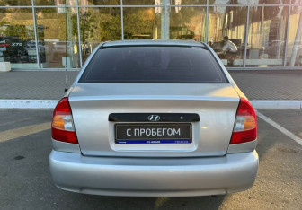 Подержанный автомобиль Hyundai Accent Sedan 2006 года (6 фото)