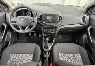 Подержанный автомобиль LADA (ВАЗ) XRAY 2016 года (10 фото)
