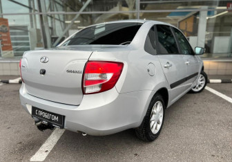 Подержанный автомобиль LADA (ВАЗ) Granta Sedan 2017 года (5 фото)