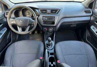 Подержанный автомобиль Kia Rio Sedan 2012 года (10 фото)