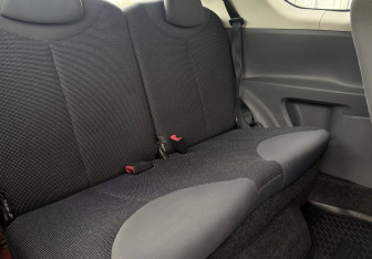 Подержанный автомобиль Peugeot 107 2008 года (11 фото)