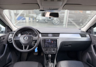 Подержанный автомобиль Skoda Rapid Liftback 2016 года (9 фото)