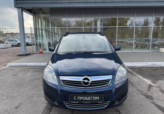 Подержанный автомобиль Opel Zafira Compactvan 2012 года (2 фото)