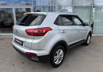 Подержанный автомобиль Hyundai Creta 2019 года (5 фото)