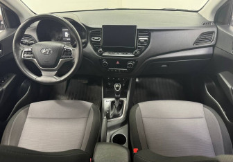 Подержанный автомобиль Hyundai Solaris Sedan 2021 года (10 фото)
