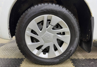 Подержанный автомобиль LADA (ВАЗ) Granta Liftback 2016 года (12 фото)