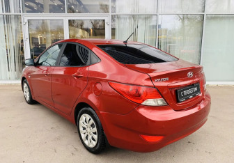 Подержанный автомобиль Hyundai Solaris Sedan 2014 года (7 фото)