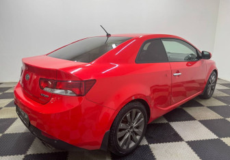 Подержанный автомобиль Kia Cerato Coupe 2011 года (5 фото)
