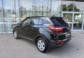 Подержанный автомобиль Hyundai Creta 2018 года (7 фото)