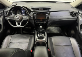Подержанный автомобиль Nissan X-Trail 2021 года (10 фото)