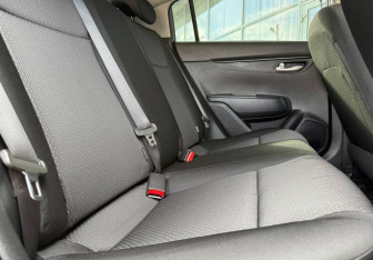 Подержанный автомобиль Kia Rio Hatchback 2021 года (10 фото)