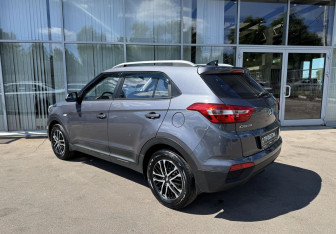 Подержанный автомобиль Hyundai Creta 2021 года (7 фото)