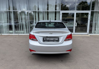 Подержанный автомобиль Hyundai Solaris Sedan 2014 года (6 фото)