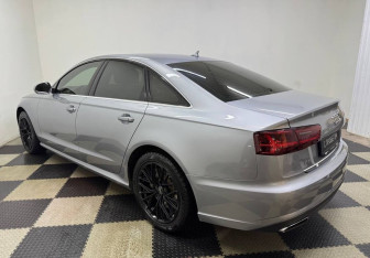 Подержанный автомобиль Audi A6 Sedan 2015 года (7 фото)