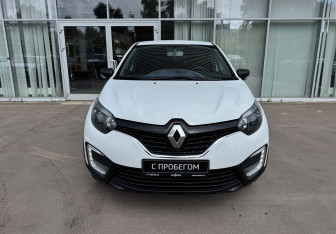 Подержанный автомобиль Renault Kaptur 2017 года (2 фото)