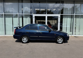 Подержанный автомобиль Hyundai Accent Sedan 2008 года (4 фото)