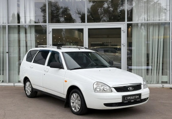 Подержанный автомобиль LADA (ВАЗ) Priora Wagon 2012 года (3 фото)