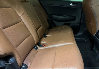 Подержанный автомобиль Kia Sportage 2017 года (11 фото)