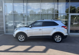 Подержанный автомобиль Hyundai Creta 2017 года (8 фото)