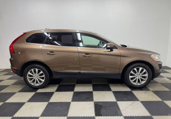 Подержанный автомобиль Volvo XC60 2012 года (4 фото)