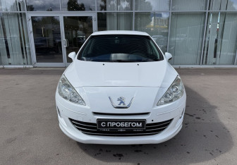 Подержанный автомобиль Peugeot 408 2013 года (2 фото)
