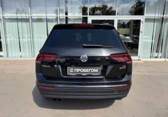 Подержанный автомобиль Volkswagen Tiguan 2017 года (6 фото)