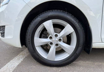 Подержанный автомобиль Skoda Rapid Liftback 2016 года (12 фото)