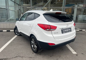 Подержанный автомобиль Hyundai ix35 2014 года (7 фото)