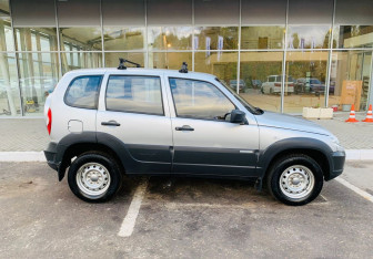 Подержанный автомобиль Chevrolet Niva 2012 года (4 фото)