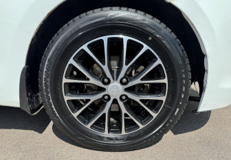 Подержанный автомобиль Hyundai Solaris Sedan 2015 года (12 фото)