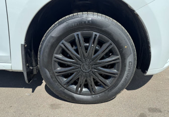 Подержанный автомобиль Renault Logan Sedan 2018 года (12 фото)
