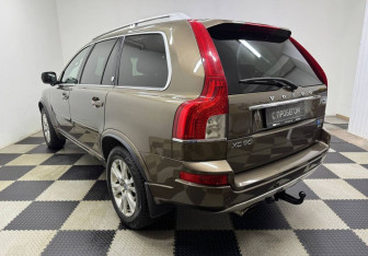 Подержанный автомобиль Volvo XC90 2013 года (7 фото)
