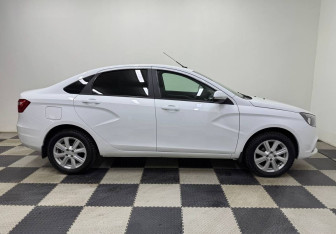 Подержанный автомобиль LADA (ВАЗ) Vesta Sedan 2021 года (4 фото)