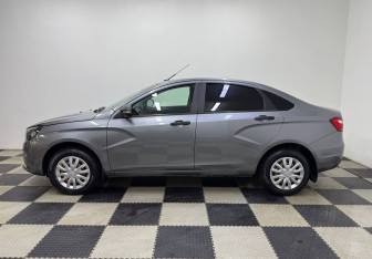 Подержанный автомобиль LADA (ВАЗ) Vesta Sedan 2018 года (8 фото)