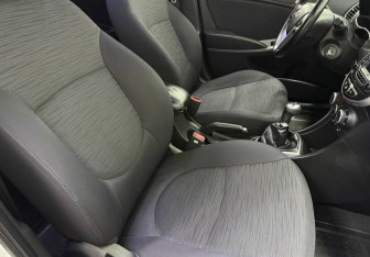 Подержанный автомобиль Hyundai Solaris Sedan 2014 года (9 фото)