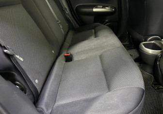 Подержанный автомобиль Nissan Juke 2011 года (11 фото)