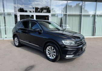 Подержанный автомобиль Volkswagen Tiguan 2017 года (3 фото)