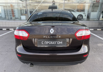 Подержанный автомобиль Renault Fluence 2014 года (6 фото)