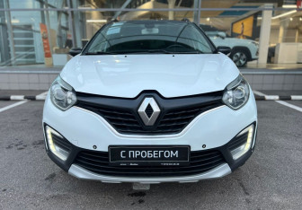 Подержанный автомобиль Renault Kaptur 2016 года (2 фото)