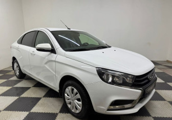 Подержанный автомобиль LADA (ВАЗ) Vesta Sedan 2017 года (3 фото)