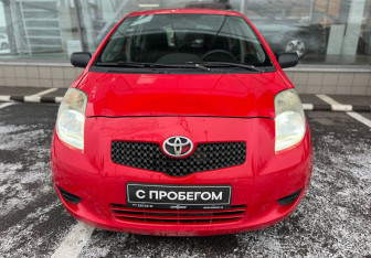 Подержанный автомобиль Toyota Yaris Hatchback 2007 года (2 фото)