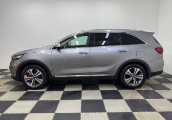 Подержанный автомобиль Kia Sorento 2020 года (8 фото)