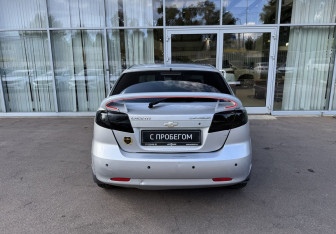 Подержанный автомобиль Chevrolet Lacetti Hatchback 2006 года (6 фото)