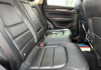 Подержанный автомобиль Mazda CX-5 2020 года (11 фото)