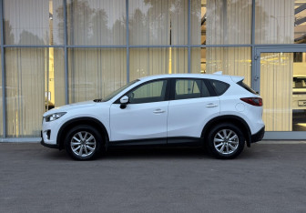 Подержанный автомобиль Mazda CX-5 2016 года (8 фото)